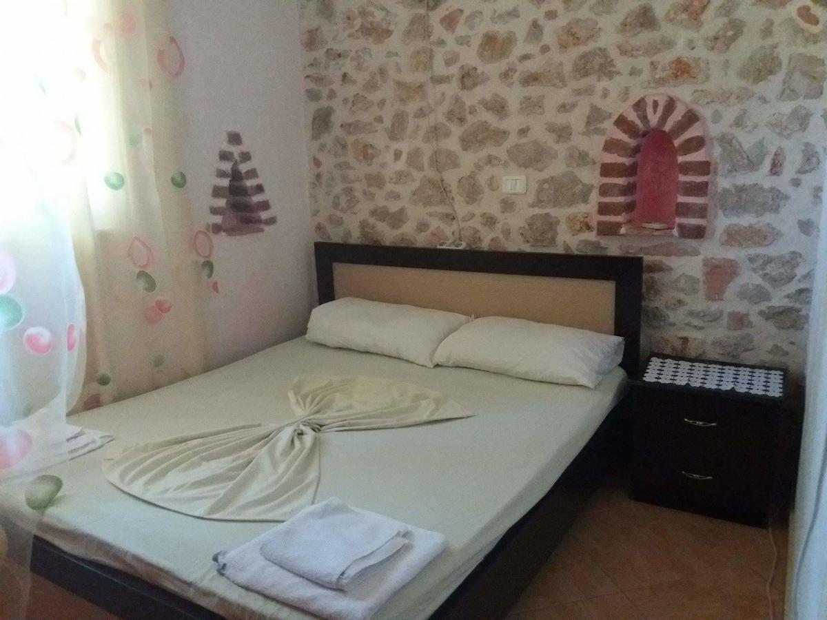 Altin Skrapari Guesthouse Ksamil Exterior foto